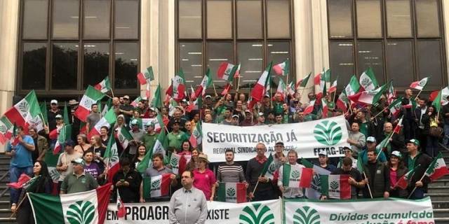 Fetag realiza protesto por prorrogação de dívidas de agricultores