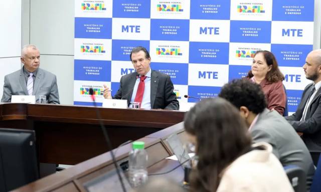 Brasil registra saldo de mais de 257 mil novos empregos em abril