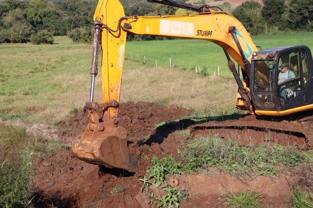 Prefeitura de Três de Maio realiza ações para melhorar abastecimento de água no interior