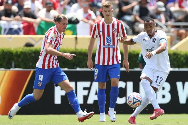 Botafogo perde, mas avança para oitavas da Copa do Mundo de Clubes
