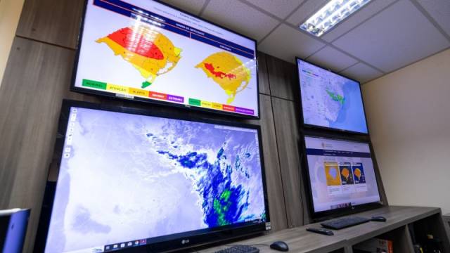 Defesa Civil alerta para possibilidade de chuvas intensas no fim de semana