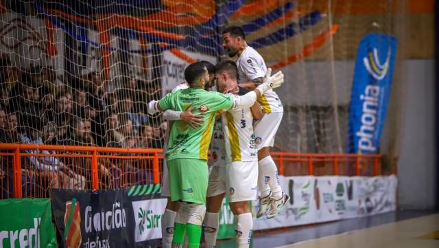 União Três-maiense deslancha no segundo tempo e goleia Catuípe