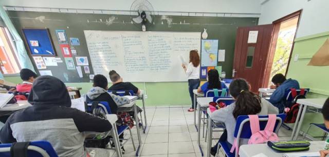 Inscrições para 6 mil vagas de professores da rede estadual estão abertas