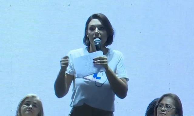Em carta pública, Michele Bolsonaro pede para Lula baixar armas da provocação