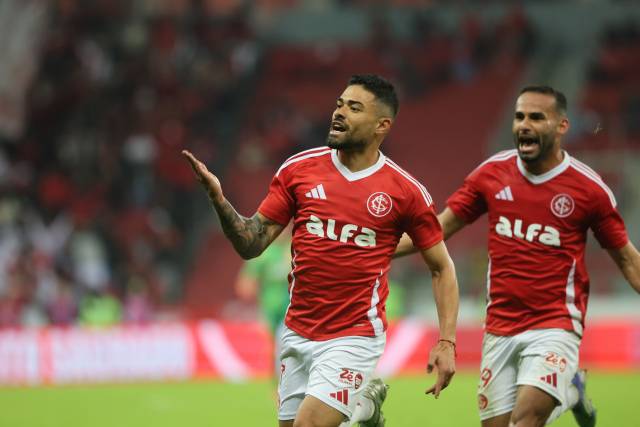 Com golaço de Tabata nos acréscimos, Inter vence o Vitória