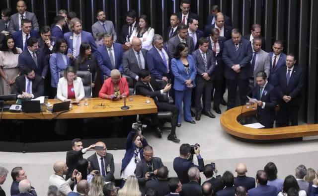 Câmara dos Deputados faz esforço concentrado para votar projetos antes do recesso