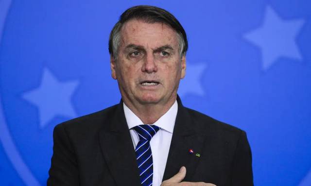 Trump cita Bolsonaro, Moraes e plataformas para justificar taxação