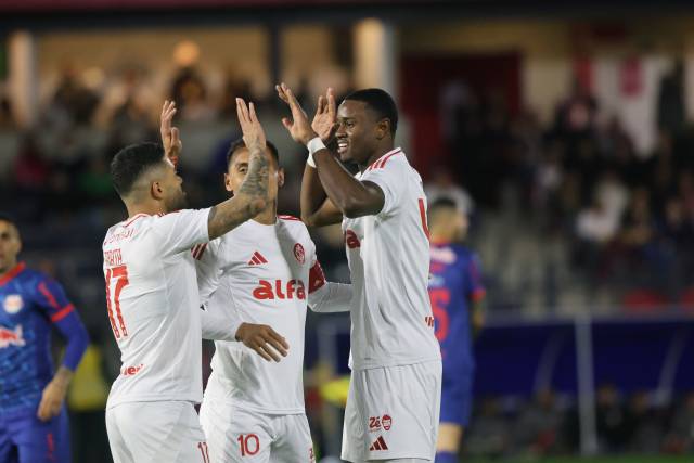 Ricardo Mathias brilha na vitória colorada por 3x1 sobre o Bragantino