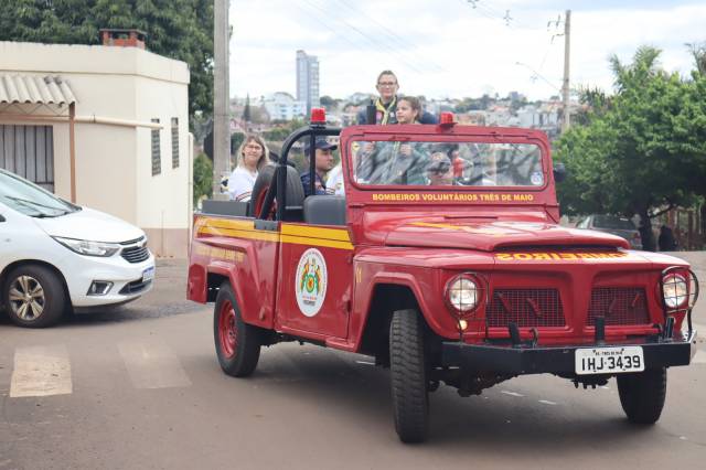 Três de Maio recebe o Fogo Simbólico da Pátria