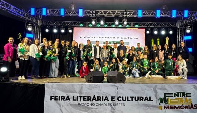 Confira os vencedores do concurso de redação dos 70 anos de Três de Maio