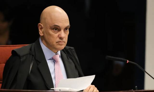 Moraes afirma que tentativa de golpe está provada e que Bolsonaro era o líder