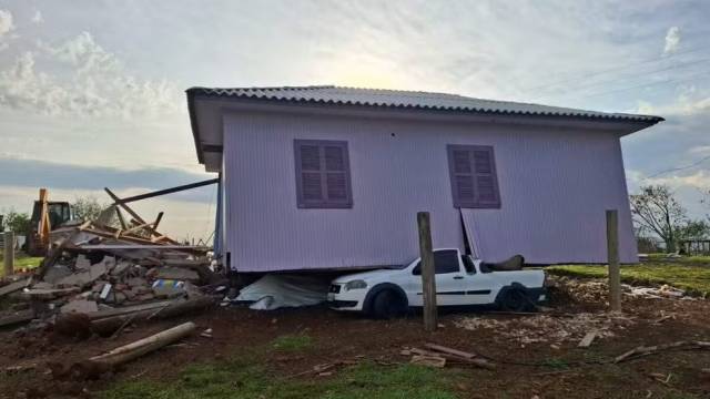 Defesa Civil de SC confirma que tornado atingiu município de Barra Bonita