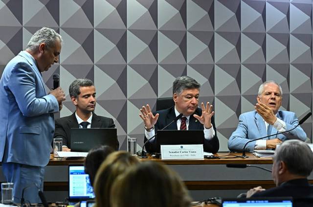 CPMI vê falhas na atuação de Stefanutto; ex-presidente do INSS nega omissão