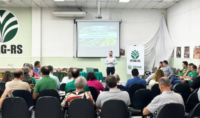 Produtores de leite do RS cobram ações urgentes diante de nova crise