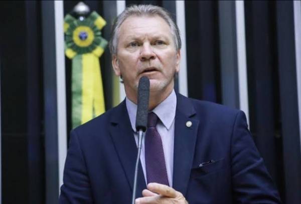 Deputado alerta que decreto federal coloca em risco as Apaes