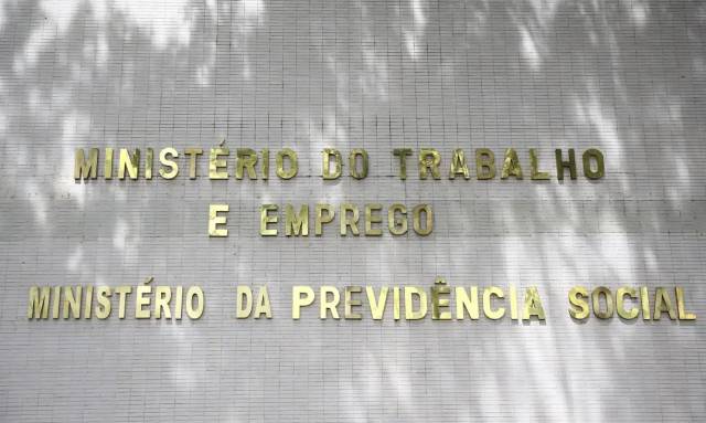 Prazo para contestar descontos indevidos do INSS termina dia 14