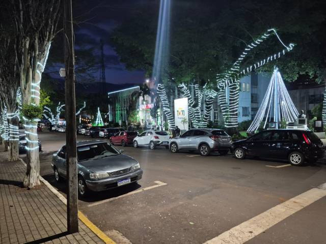 Acesas as luzes do Natal Encantado 2025 de Três de Maio