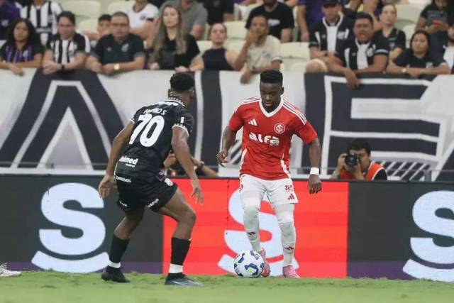 Inter faz 2 a 1 no Ceará e segue vivo na série A do Brasileirão