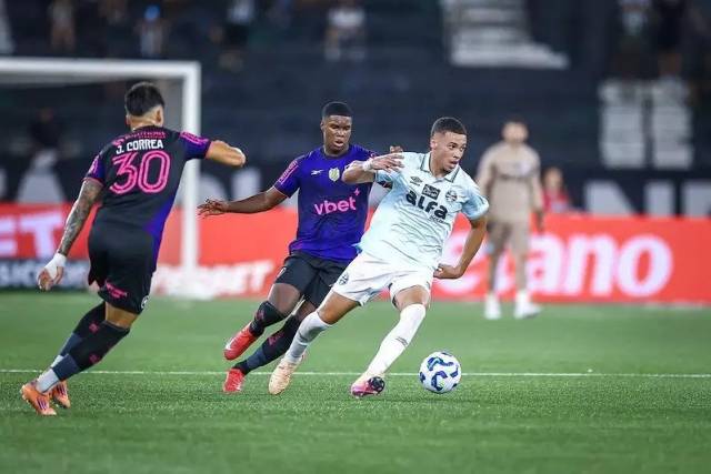 Grêmio perde para o Botafogo por 3x2