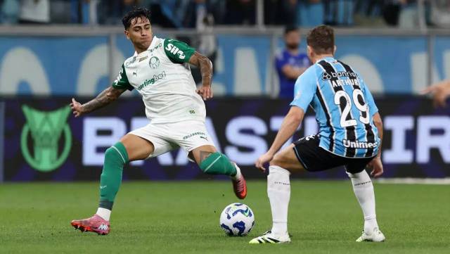 Grêmio faz 3 a 2 no Palmeiras e garante permanência na Série A do Brasileirão