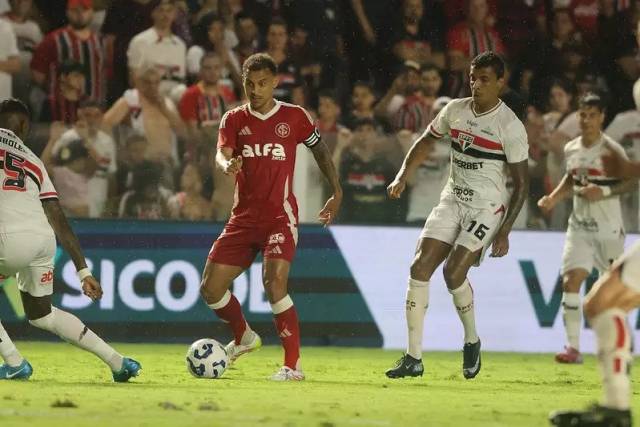 Inter perde por 3 a 0 para o São Paulo e não depende mais de si