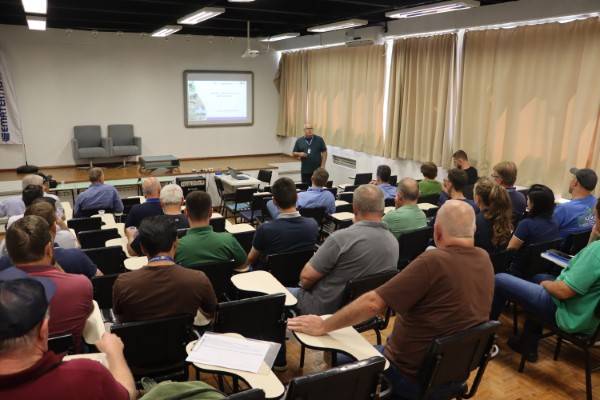 Políticas Públicas para a agricultura familiar pautam seminário em Santa Rosa