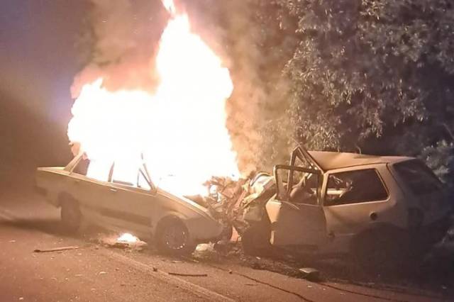 Três pessoas morrem em acidente com dois carros na RS-307, em São Paulo das Missões