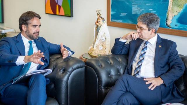 Leite articula com líder do governo no Senado ajustes em medidas para dívidas do agro