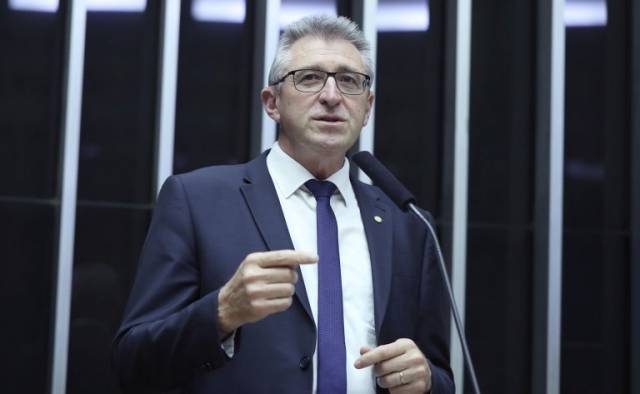 Schuch critica projeto que cria vistoria obrigatória para veículos com mais de cinco anos