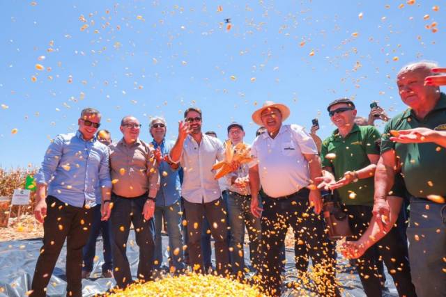 Leite participa da 13ª Abertura da Colheita do Milho em São Borja