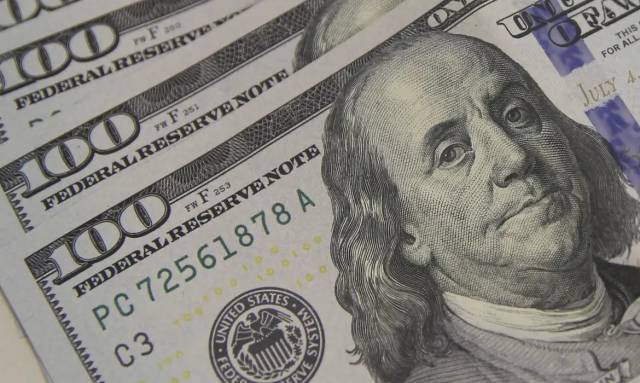 Dólar cai para R$ 5,19, menor valor em 20 meses