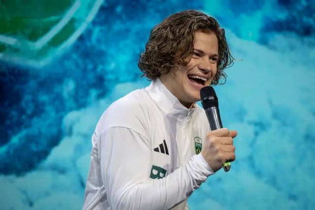 Lucas Pinheiro conquista 1° ouro para o Brasil em Olimpíada de Inverno