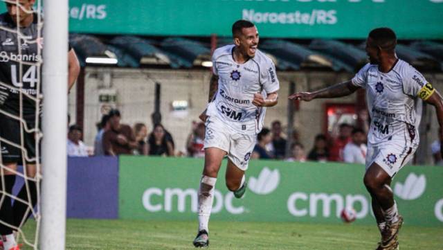 Caxias vence São Luiz em Ijuí pela Taça Farroupilha