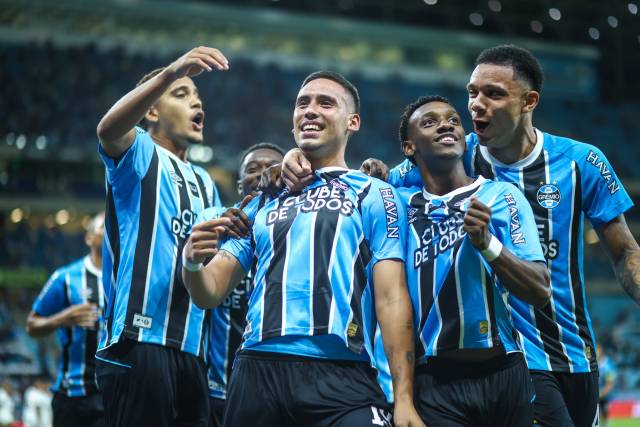 Grêmio vence o Atlético-MG por 2 a 1 na Arena