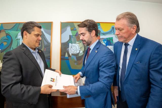 Leite pede ao presidente do Senado avanço na renegociação das dívidas do agro