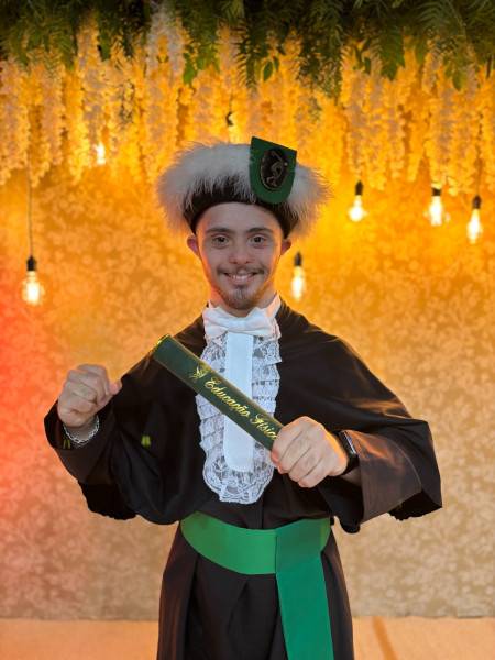 Estudante com Síndrome de Down se forma na Unijuí