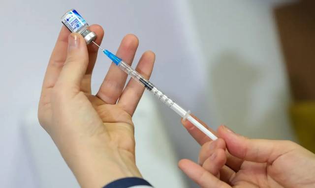 Vacina da gripe não aumenta risco da doença, alerta ministério