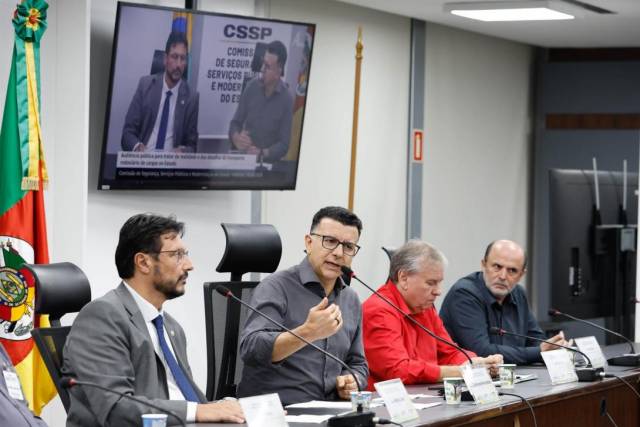 Deputados articulam frente parlamentar em defesa dos caminhoneiros gaúchos