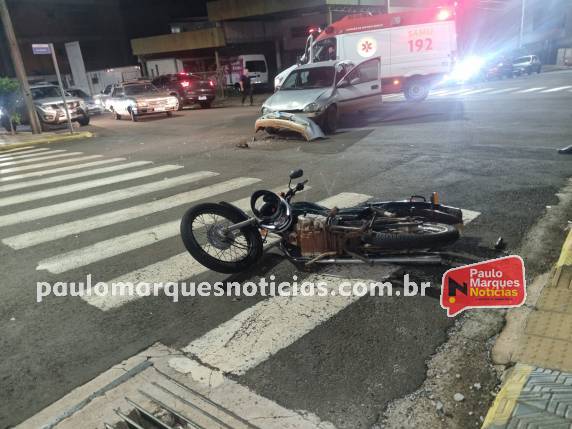 Acidente entre carro e moto deixa dois feridos em Três de Maio