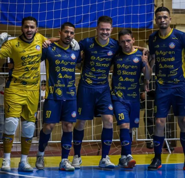 União Três-maiense empata com Giruá e garante vaga