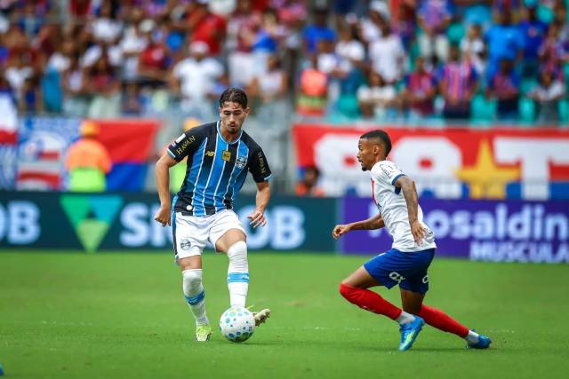 Grêmio empata com o Bahia e deixa a zona de rebaixamento do Brasileirão