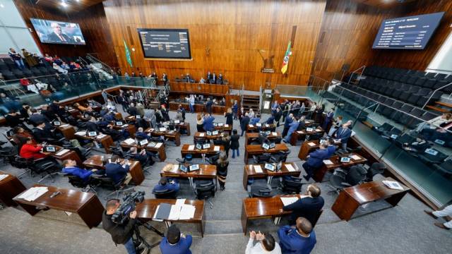 AL aprova proposta do Executivo de reajuste de 5,35% para o piso regional