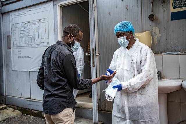 Continente africano tem 139 mortes suspeitas por ebola