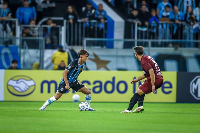 Grêmio fica no empate com o City Torque e vai à repescagem da Sul-Americana