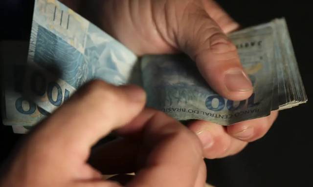Desenrola Brasil: saiba como usar FGTS para pagar dívidas em atraso