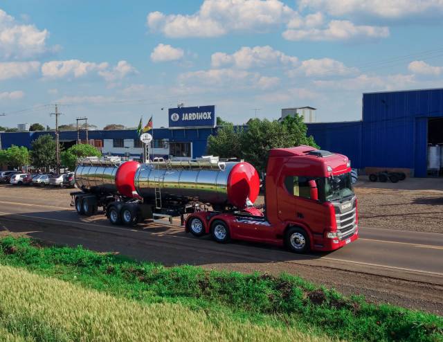 Jardinox responde por 25% do mercado nacional de tanques rodoviários de leite
