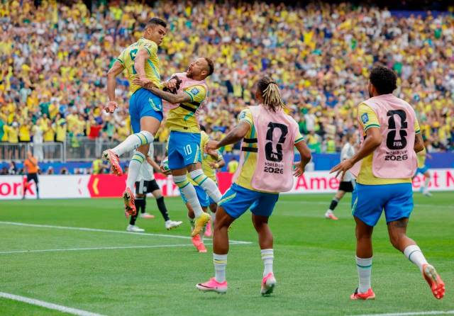 De virada, Brasil derrota o Japão e vai às oitavas de final da Copa do Mundo