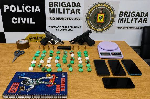 Mãe e filho são presos pela polícia em Independência