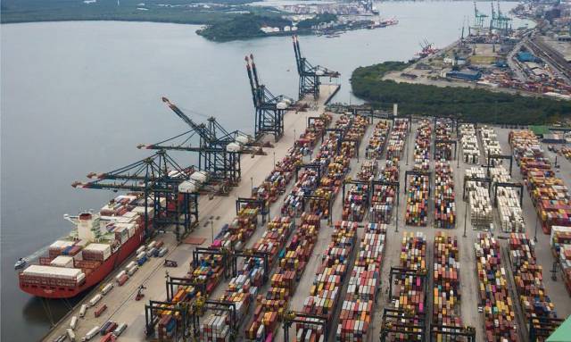 Tarifa de 37,5% atingirá quase 4 mil produtos brasileiros, estima CNI
