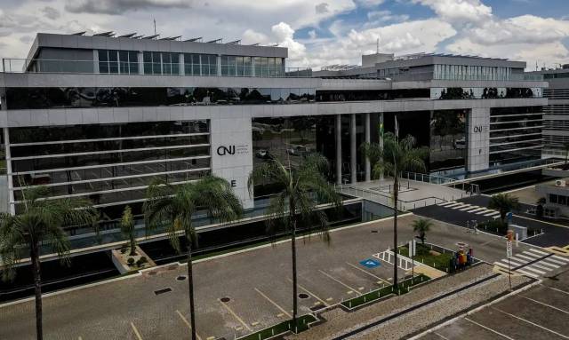 CNJ acaba com aposentadoria compulsória como punição máxima para juiz